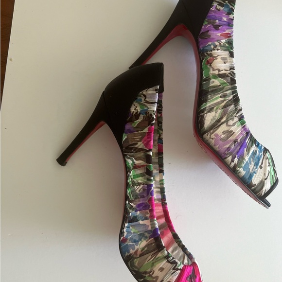 Gorgeous LOUBOUTIN chiffon Parisienne 85mm Pumps NEW LOWER PRICE, FREE SHIPPING! - Picture 7 of 8